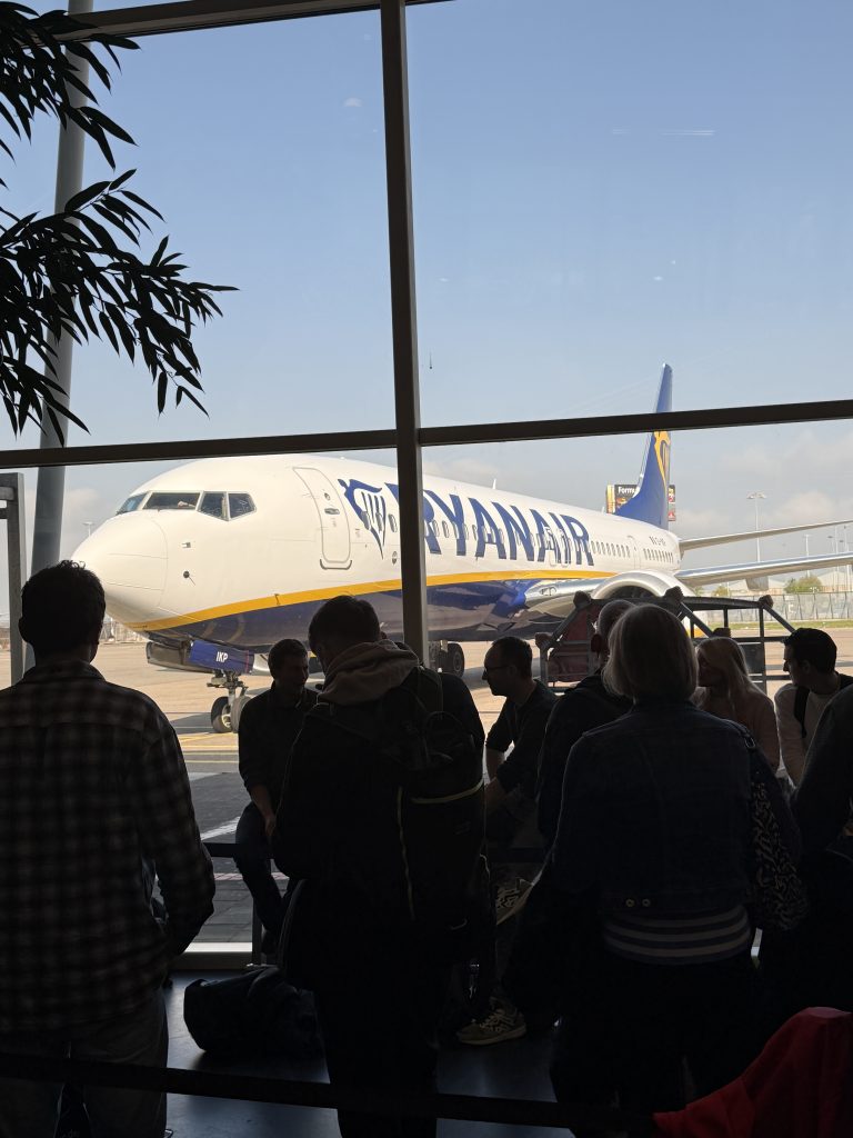 Dublin Schiphol Airport plane spotting-Ryanair-B737